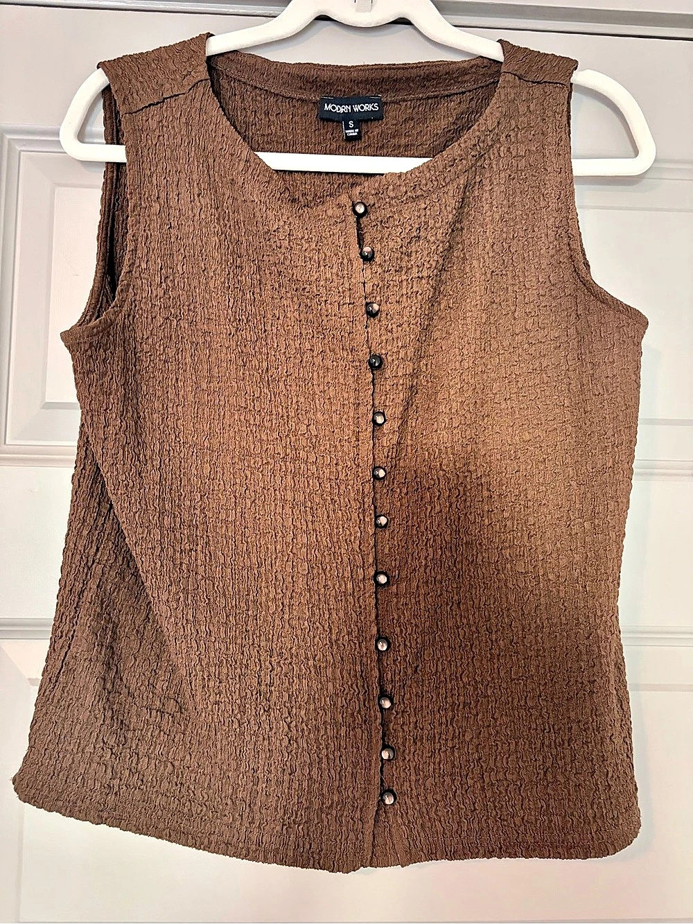 Button-Front Tank Top in Brown Size Small Like New